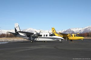 Aero_Commander_690B_airplane_picture