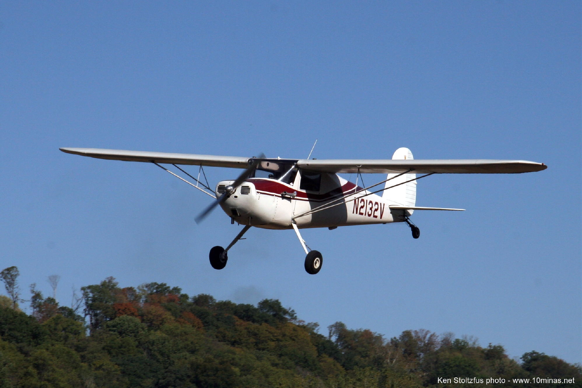 Cessna_120_airplane_picture