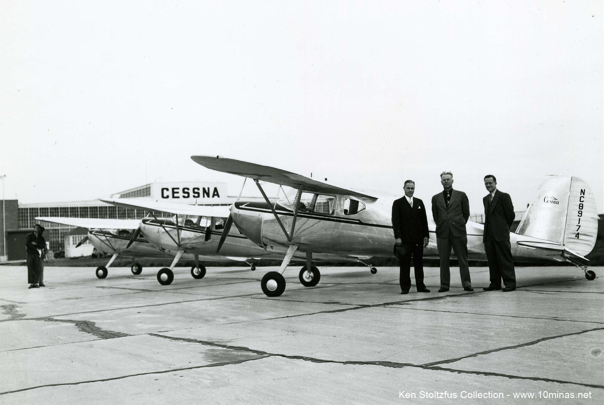 Cessna_120_factory_photo