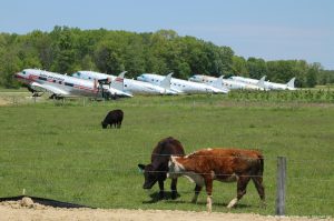 Douglas_DC-3_Kidron_Ohio_Preferred